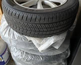 Set of tires/wheels