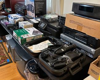STEREO EQUIPMENT
