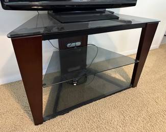 Wood/glass TV stand