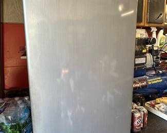 Small refrigerator