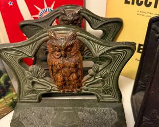 Art Nouveau cast iron owl book ends