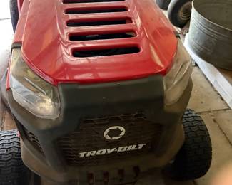 Troy Bilt Riding mower which runs