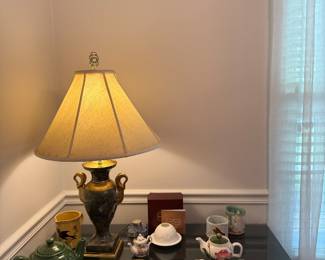 Asian & pottery items