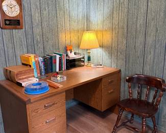 Desk & chair
