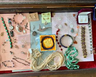 Nice jewelry including gold, diamonds, jade, silver, cloisonné etc.