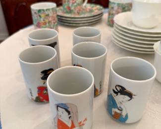 Pretty Asian tea cups