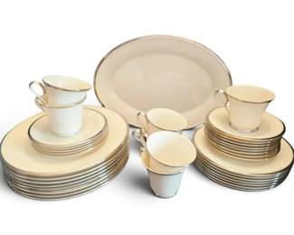 Lenox Moonspun 36Piece China Set