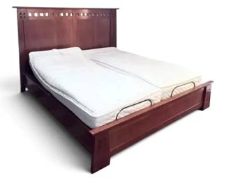 Stickley MissionStyle Highlands KingSize Bed with Headboard Footboard