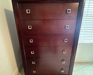 Mahoney chest