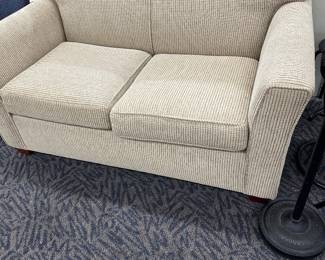lovely live seat