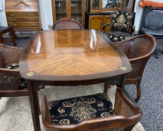 beautiful dinning table with chairs