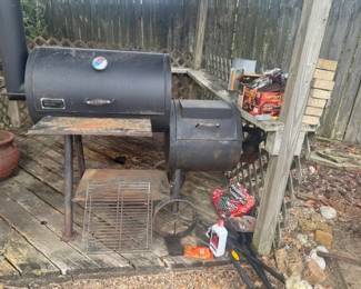 Heavy Duty Bar B Que Metal Pit