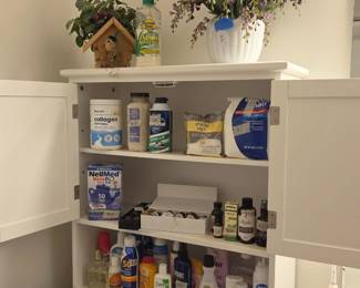 Personal Hygiene Supplies & Accessories; Silk Flower Displays