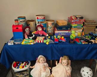 Children's Toys, Dolls, Games, Puzzles, Legos, Playskool Activity Toys, Books and much more