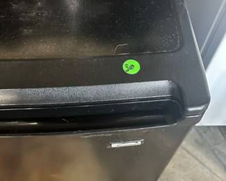 Mini refrigerator