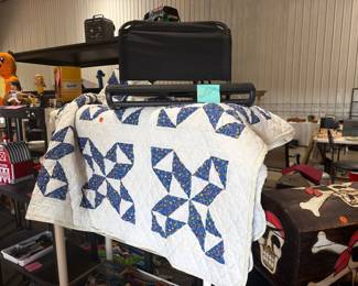 QUILT AND STADIUM SEAT