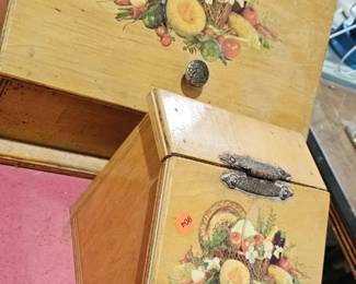 BREAD BOXES