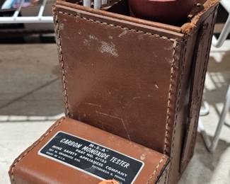 VINTAGE CARBON MONOXIDE TESTER