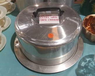 CAKE CARRIER