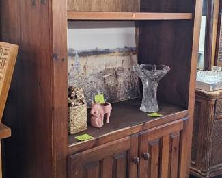 SHELF / CABINET
