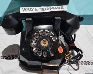 VINTAGE TELEPHONE