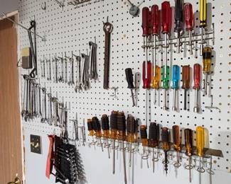 HAND TOOLS GALORE! Large selection of screwdrivers, wrenches, combination wrenches, nut drivers, specialty hand tools & more!