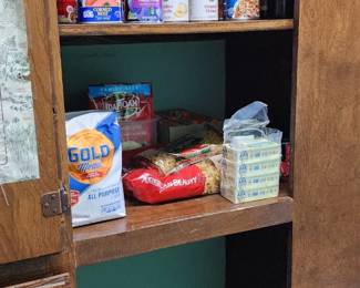 PANTRY & HOUSEHOLD ITEMS – Assorted canned foods, pantry staples, boxed goods, paper products and small household items.