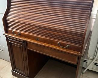 Rolltop desk