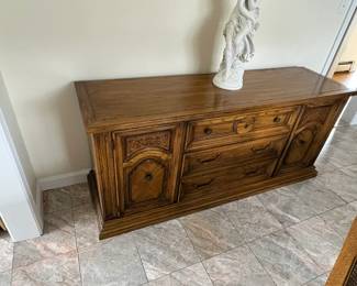 Diningroom buffetserver