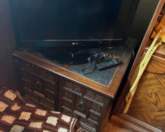side table/TV