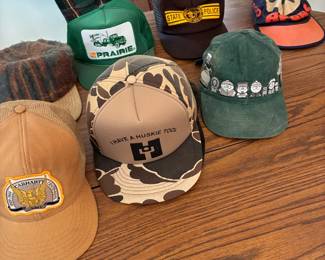 caps