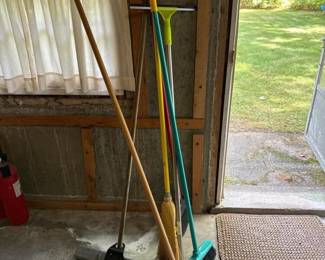 206 assortedgaragebroomssqueegeeandhand