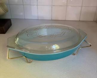 024 vintagepyrexturquoisecasseroledishw