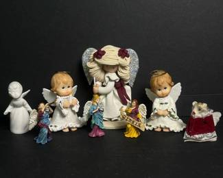 134 assortedangelfigurinesandmousecarol