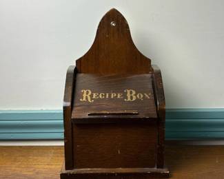 099 vintagewoodenrecipebox