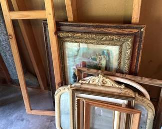 215 assortedvintageandornatewoodpicture