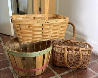098 trioofwovenbasketsapple
