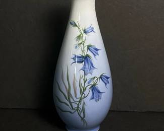 114 royalcopenhagenfloralporcelainvase