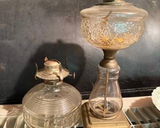 199 antiqueoillampswithpressedandpatte