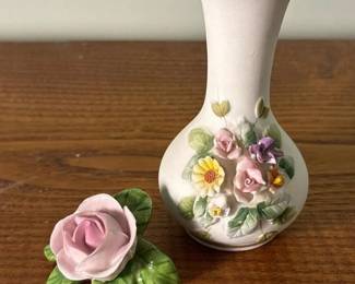 176 porcelainflowervaseandrosefigurine