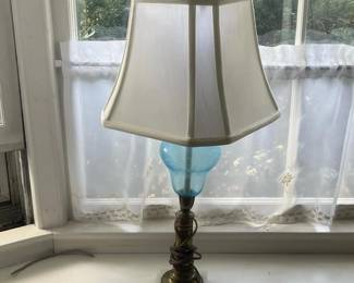 128 tablelampwithblueglassembellishment