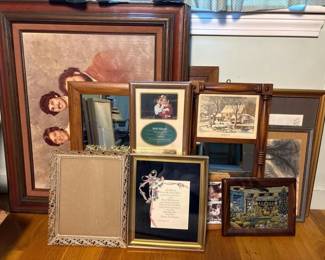 172 assortedframedartprintsdrawingsmirr