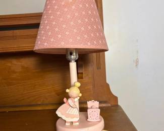 252 decorativepinktablelampwithwoodend