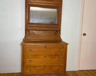 244 victorianstylewooddresserwithswivel