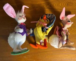 185 threeannaleeeasterbunnyandduckfigu
