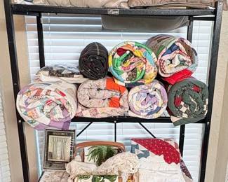 Blankets, Quilts and Linens