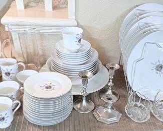 Celebrity Fine China 'Nocturne' (No. 5360 TC) Dinnerware Set