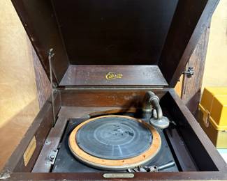 Edison Disc Phonograph Model C-19