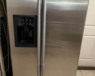 GE Profile Side-by-Side Refrigerator with External Water and Ice Dispenser