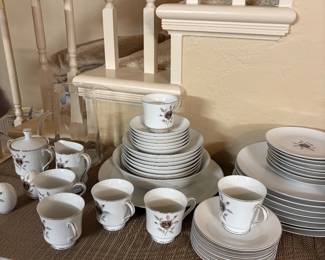 Celebrity Fine China 'Nocturne' (No. 5360 TC) Dinnerware Set